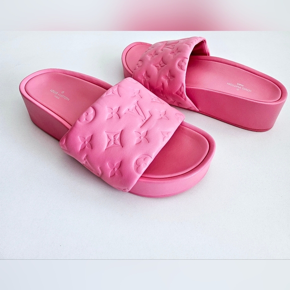 NWOT Louis Vuitton Pink Embossed Monogram Jumbo Flatform Mules - Size EU 38 - Picture 3 of 6
